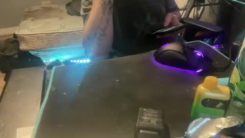 Snapshot of royalty13m chatting on 11-19-25, 12:54 Royalty13m online show from 11-19-25, 12:54