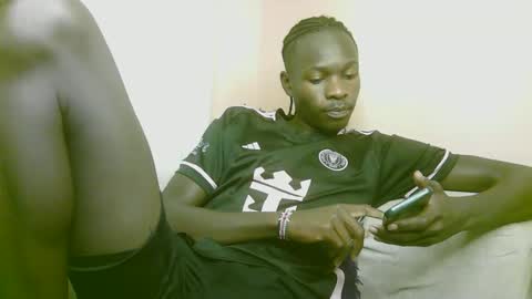 Snapshot of royalty254 chatting on 04-27-26, 07:28 royalty254 online show from 04-27-26, 07:28