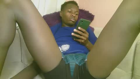 Snapshot of royalty254 chatting on 05-11-26, 06:19 royalty254 online show from 05-11-26, 06:19