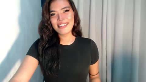 Snapshot of royaltymarcela6969 chatting on 12-17-25, 11:33 royaltymarcela6969 online show from 12-17-25, 11:33