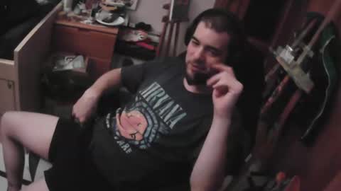 Snapshot of royer04 chatting on 10-06-25, 02:20 royer04 online show from 10-06-25, 02:20