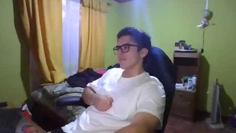 Snapshot of rpaulo25 chatting on 12-28-24, 12:04 rpaulo25 online show from 12-28-24, 12:04