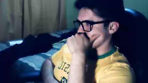 Snapshot of rpaulo25 chatting on 09-24-25, 04:05 rpaulo25 online show from 09-24-25, 04:05