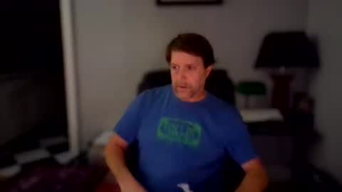 Snapshot of rtrmoney18 chatting on 09-28-25, 05:46 rtrmoney18 online show from 09-28-25, 05:46