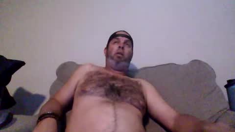 Snapshot of rubbingoneout714 chatting on 03-04-26, 01:22 rubbingoneout714 online show from 03-04-26, 01:22