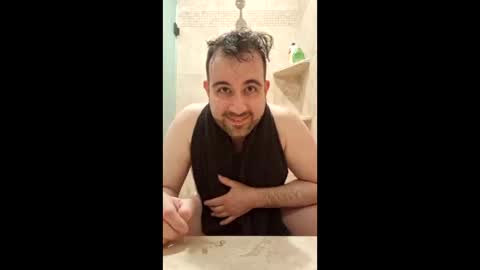 Snapshot of rubenator69 chatting on 01-10-25, 01:42 Ruben online show from 01-10-25, 01:42
