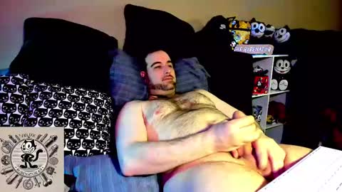 Snapshot of rubenator69 chatting on 02-18-25, 10:14 Ruben online show from 02-18-25, 10:14