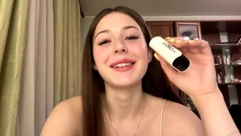 Adel online show from 05-19-26, 07:20