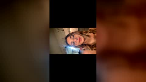 Snapshot of rubijasper18 chatting on 04-01-26, 04:59 Rubi online show from 04-01-26, 04:59