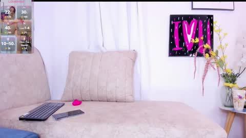 Snapshot of ruby_amor chatting on 09-29-25, 09:47 RUBY online show from 09-29-25, 09:47