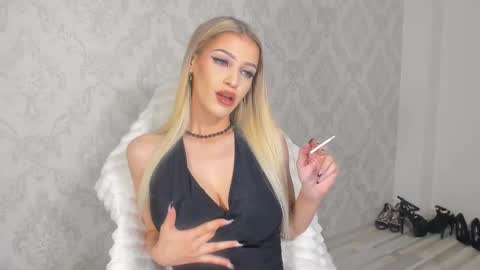 Snapshot of ruby_blaze77 chatting on 10-29-25, 08:54 Ruby Blaze online show from 10-29-25, 08:54