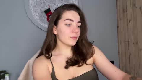 Snapshot of ruby_flame77 chatting on 02-26-26, 02:05 AYSHE online show from 02-26-26, 02:05