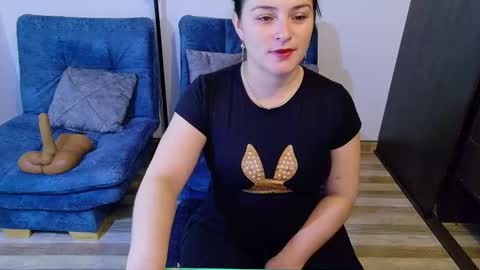 Snapshot of ruby_glow chatting on 09-24-25, 11:35 Ruby online show from 09-24-25, 11:35