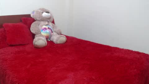 Ruby    Independent model help me reach 50 thumbs up online show from 09-11-25, 01:33