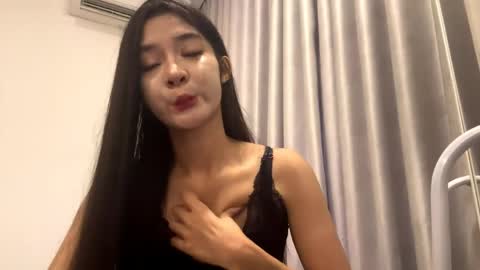 rubycrumbell online show from 05-18-26, 08:42