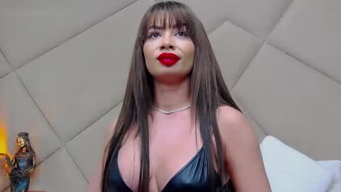 Snapshot of rubyluxee chatting on 01-14-25, 12:14 Ruby Luxe online show from 01-14-25, 12:14