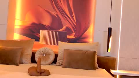 Snapshot of rubyluxee chatting on 09-09-25, 05:07 Ruby Luxe online show from 09-09-25, 05:07