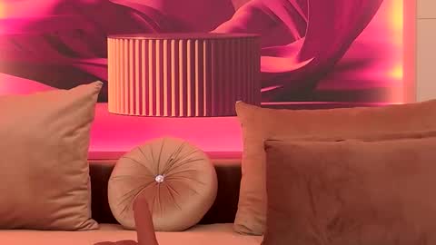 Snapshot of rubyluxee chatting on 11-09-25, 06:44 Ruby Luxe online show from 11-09-25, 06:44