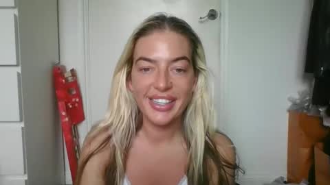 Snapshot of rubyredxxxoxxx chatting on 12-14-24, 10:34 rubyredxxxoxxx online show from 12-14-24, 10:34