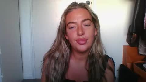 Snapshot of rubyredxxxoxxx chatting on 10-04-25, 06:33 rubyredxxxoxxx online show from 10-04-25, 06:33