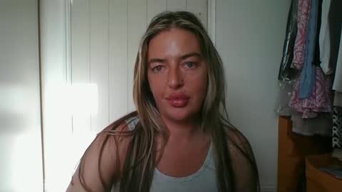 Snapshot of rubyredxxxoxxx chatting on 05-23-26, 06:40 rubyredxxxoxxx online show from 05-23-26, 06:40