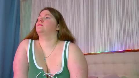 Snapshot of rubyvalen chatting on 05-13-26, 01:25 Ruby online show from 05-13-26, 01:25