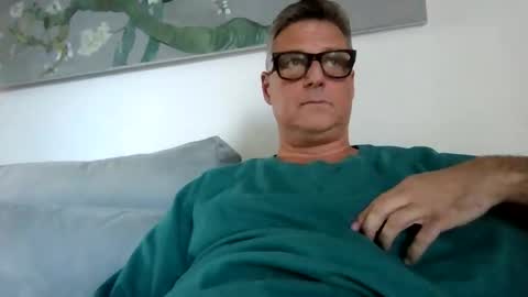 Snapshot of rudeski chatting on 10-02-25, 04:14 rudeski online show from 10-02-25, 04:14