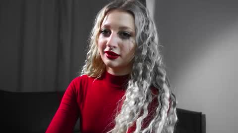 Mila online show from 10-31-25, 05:19