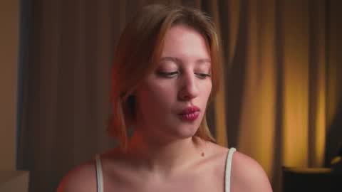 Mila online show from 12-01-25, 04:17