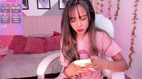 rue_zue online show from 06-07-26, 12:31