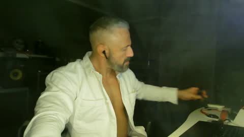 Chico que rico Caliente online show from 02-24-25, 07:19