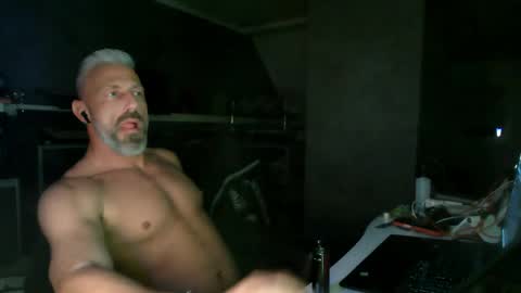 Chico que rico Caliente online show from 04-17-26, 06:16