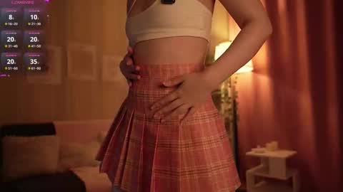 Snapshot of ruminelle chatting on 09-22-25, 01:57 Lilith online show from 09-22-25, 01:57