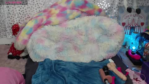 Jeanie online show from 03-04-25, 10:27