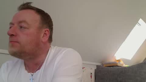 Snapshot of runepetter chatting on 03-08-26, 12:42 bignorwegian online show from 03-08-26, 12:42