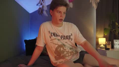 rusbradpitt online show from 03-16-26, 10:08