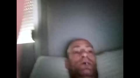 Snapshot of rusescu87 chatting on 06-10-26, 08:46 rusescu87 online show from 06-10-26, 08:46