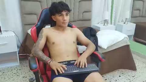 Snapshot of ruslan_marcel chatting on 07-06-26, 03:03 Ruslan Marcel online show from 07-06-26, 03:03