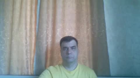 Snapshot of rusqadisx chatting on 10-06-25, 06:11 rusqadisx online show from 10-06-25, 06:11