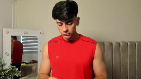 Snapshot of russ_w8 chatting on 09-16-25, 11:55 Russ online show from 09-16-25, 11:55