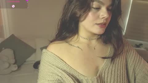 Snapshot of russcurley chatting on 11-20-25, 06:07 Lorenn online show from 11-20-25, 06:07