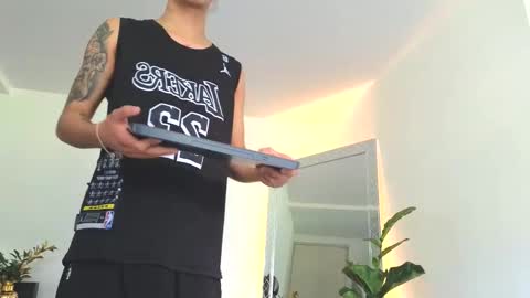  R U S S E L L  online show from 09-29-25, 12:54