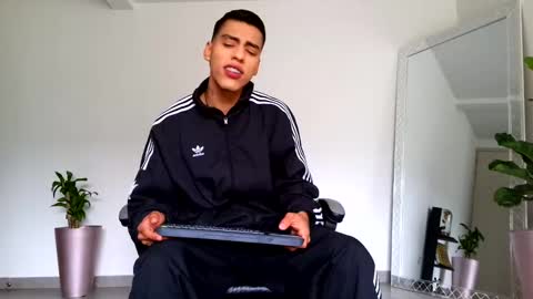  R U S S E L L  online show from 10-16-25, 12:28