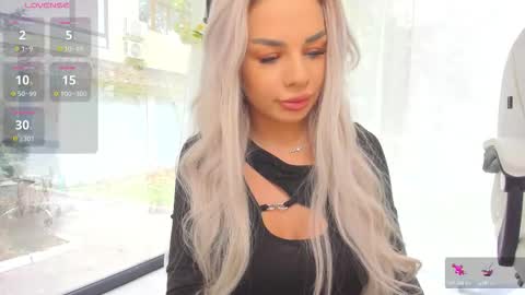 Ava online show from 10-27-25, 09:13