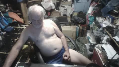 Snapshot of russtenail21 chatting on 09-19-25, 05:24 Russtenail21 online show from 09-19-25, 05:24