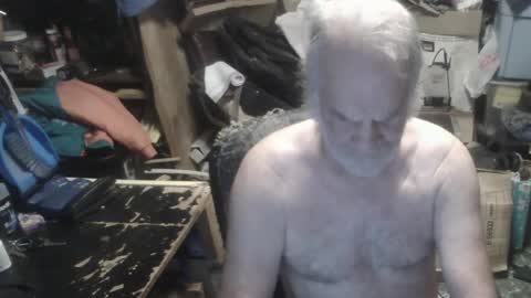 Snapshot of russtenail21 chatting on 09-20-25, 07:37 Russtenail21 online show from 09-20-25, 07:37