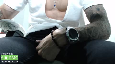 Snapshot of rustynf1tz chatting on 10-04-25, 04:43 MillionDollarGuy online show from 10-04-25, 04:43