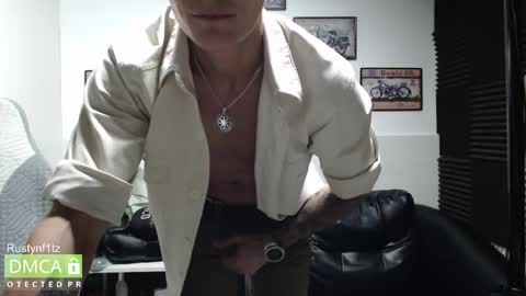 Snapshot of rustynf1tz chatting on 10-24-25, 02:57 MillionDollarGuy online show from 10-24-25, 02:57