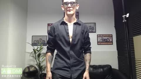 Snapshot of rustynf1tz chatting on 11-24-25, 04:12 MillionDollarGuy online show from 11-24-25, 04:12