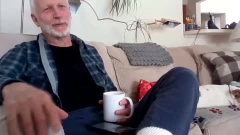 Snapshot of rustyx22 chatting on 02-28-25, 02:20 Rusty online show from 02-28-25, 02:20